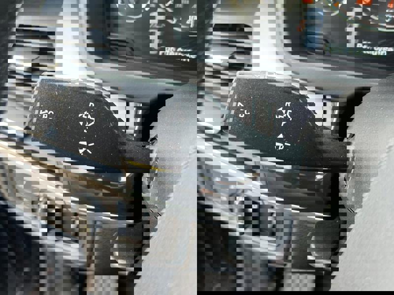 Image BMW 楲⁥㕘⠠ㅆ⤵㈨㄰ⴳ⤾ 2.0 313 40e Lounge Plus xDrive Xénon GPS Radar Bluetooth Sièges cuir élec chauffants Régul Clim auto